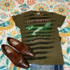 Smiths “the queen is dead” tshirt